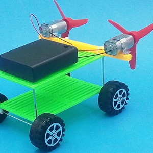 OT120 Ô tô 4 bánh 2 cánh quạt màu đỏ ...